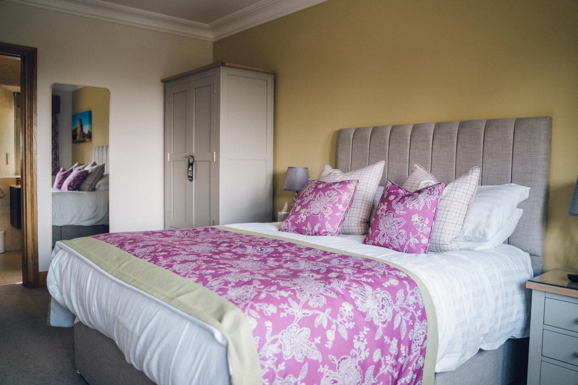 The Manor Boutique Hotel Restaurant And Bar Conwy Eksteriør bilde